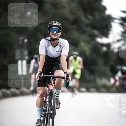 21.06.2026 - 29. Vierlanden-Triathlon H.Heesch http://msf.ph/oto/9908025 21.06.2026 09:23:46 Radfahren 131, 155, 166, 252, 264, 266, 301 meine-sportfotos.de