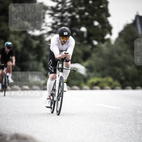 21.06.2026 - 29. Vierlanden-Triathlon H.Heesch http://msf.ph/oto/9908050 21.06.2026 10:26:55 Radfahren 112, 164, 388 meine-sportfotos.de