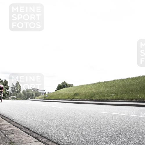 21.06.2026 - 29. Vierlanden-Triathlon H.Heesch http://msf.ph/oto/9908072 21.06.2026 13:34:28 Radfahren 1038, 1057, 1073, 1095, 1098 meine-sportfotos.de