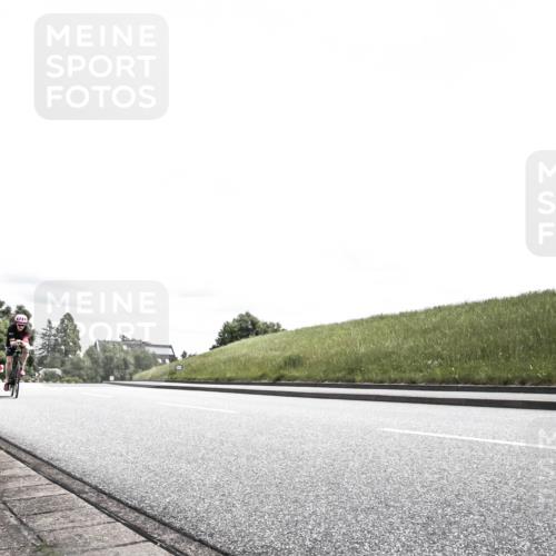 21.06.2026 - 29. Vierlanden-Triathlon H.Heesch http://msf.ph/oto/9908083 21.06.2026 13:34:28 Radfahren 1038, 1057, 1073, 1095, 1098 meine-sportfotos.de