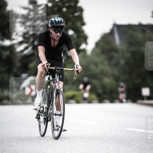 21.06.2026 - 29. Vierlanden-Triathlon H.Heesch http://msf.ph/oto/9908106 21.06.2026 10:26:57 Radfahren 45, 64, 112, 128, 164, 388, 624 meine-sportfotos.de