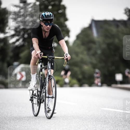 21.06.2026 - 29. Vierlanden-Triathlon H.Heesch http://msf.ph/oto/9908109 21.06.2026 10:26:57 Radfahren 45, 64, 112, 128, 164, 388, 624 meine-sportfotos.de
