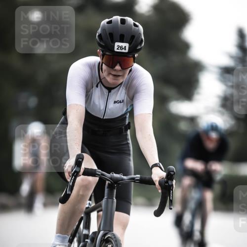 21.06.2026 - 29. Vierlanden-Triathlon H.Heesch http://msf.ph/oto/9908113 21.06.2026 09:23:50 Radfahren 155, 166, 175, 252, 264, 301 meine-sportfotos.de
