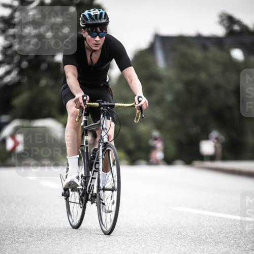 21.06.2026 - 29. Vierlanden-Triathlon H.Heesch http://msf.ph/oto/9908118 21.06.2026 10:26:58 Radfahren 45, 64, 112, 128, 164, 388, 624 meine-sportfotos.de