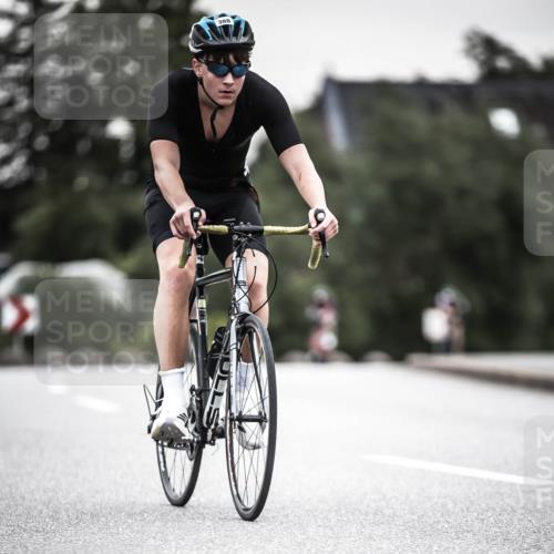 21.06.2026 - 29. Vierlanden-Triathlon H.Heesch http://msf.ph/oto/9908121 21.06.2026 10:26:58 Radfahren 45, 64, 112, 128, 164, 388, 624 meine-sportfotos.de