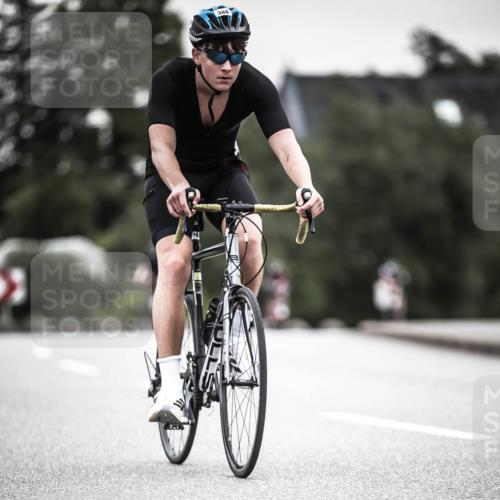 21.06.2026 - 29. Vierlanden-Triathlon H.Heesch http://msf.ph/oto/9908124 21.06.2026 10:26:58 Radfahren 45, 64, 112, 128, 164, 388, 624 meine-sportfotos.de