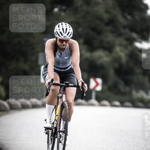 21.06.2026 - 29. Vierlanden-Triathlon H.Heesch http://msf.ph/oto/9908134 21.06.2026 09:23:53 Radfahren 155, 175, 264, 301 meine-sportfotos.de