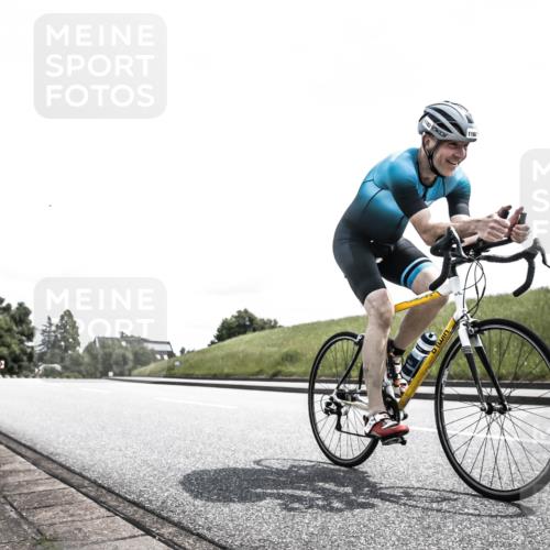 21.06.2026 - 29. Vierlanden-Triathlon H.Heesch http://msf.ph/oto/9908147 21.06.2026 13:37:48 Radfahren 1182 meine-sportfotos.de