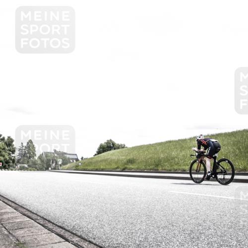 21.06.2026 - 29. Vierlanden-Triathlon H.Heesch http://msf.ph/oto/9908156 21.06.2026 13:42:24 Radfahren  meine-sportfotos.de
