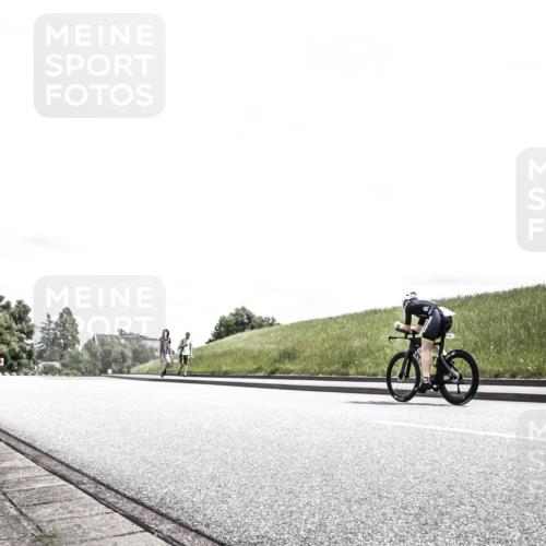 21.06.2026 - 29. Vierlanden-Triathlon H.Heesch http://msf.ph/oto/9908159 21.06.2026 13:42:37 Radfahren 1083, 1113, 1120, 1134 meine-sportfotos.de