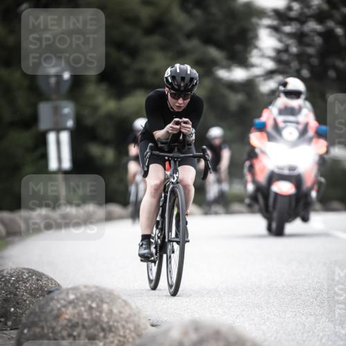 21.06.2026 - 29. Vierlanden-Triathlon H.Heesch http://msf.ph/oto/9908190 21.06.2026 10:27:08 Radfahren 24, 43, 45, 64, 89, 108, 486, 517, 600 meine-sportfotos.de