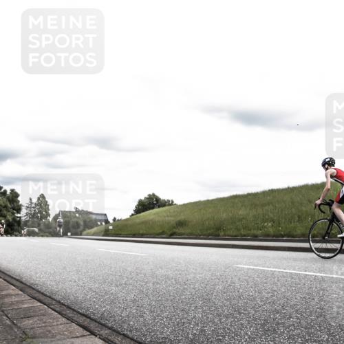 21.06.2026 - 29. Vierlanden-Triathlon H.Heesch http://msf.ph/oto/9908214 21.06.2026 14:42:20 Radfahren 1289 meine-sportfotos.de