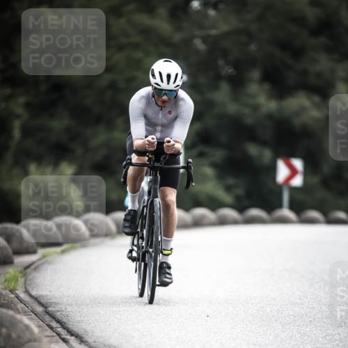 21.06.2026 - 29. Vierlanden-Triathlon H.Heesch http://msf.ph/oto/9908218 21.06.2026 09:24:08 Radfahren 62, 145, 184 meine-sportfotos.de