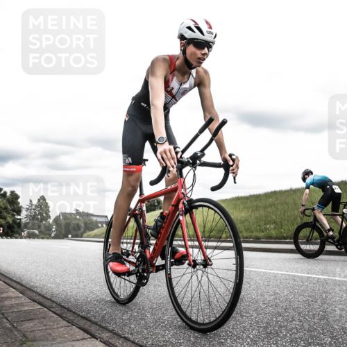 21.06.2026 - 29. Vierlanden-Triathlon H.Heesch http://msf.ph/oto/9908233 21.06.2026 14:42:38 Radfahren 1247, 1250, 1251 meine-sportfotos.de