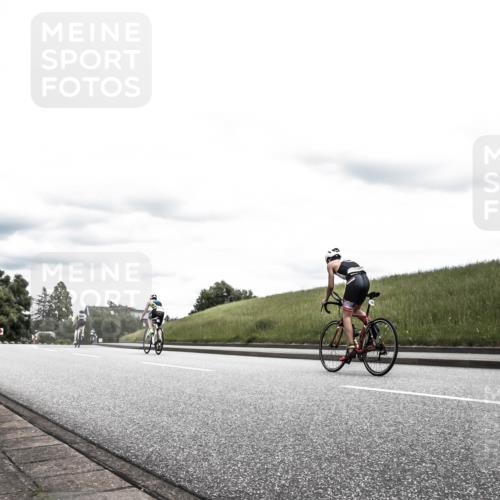 21.06.2026 - 29. Vierlanden-Triathlon H.Heesch http://msf.ph/oto/9908250 21.06.2026 14:42:45 Radfahren  meine-sportfotos.de