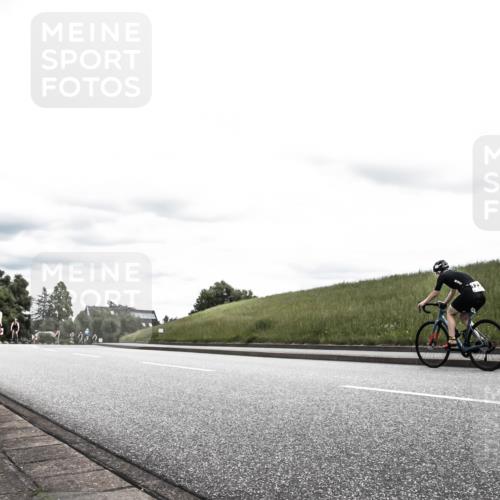 21.06.2026 - 29. Vierlanden-Triathlon H.Heesch http://msf.ph/oto/9908267 21.06.2026 14:43:10 Radfahren 1254, 1293 meine-sportfotos.de