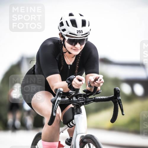 21.06.2026 - 29. Vierlanden-Triathlon H.Heesch http://msf.ph/oto/9908278 21.06.2026 11:45:03 Radfahren 255, 696 meine-sportfotos.de
