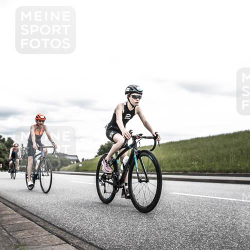 21.06.2026 - 29. Vierlanden-Triathlon H.Heesch http://msf.ph/oto/9908297 21.06.2026 14:43:18 Radfahren 1239, 1265, 1272, 1284 meine-sportfotos.de