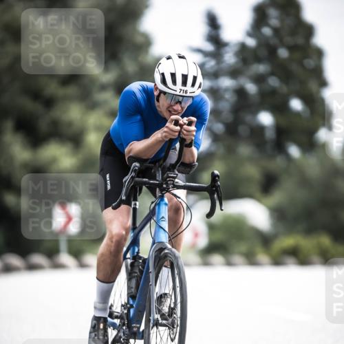 21.06.2026 - 29. Vierlanden-Triathlon H.Heesch http://msf.ph/oto/9908304 21.06.2026 11:45:05 Radfahren 255, 696 meine-sportfotos.de