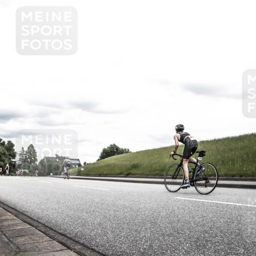21.06.2026 - 29. Vierlanden-Triathlon H.Heesch http://msf.ph/oto/9908309 21.06.2026 14:43:22 Radfahren 1232 meine-sportfotos.de