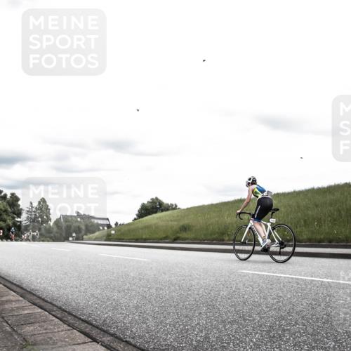 21.06.2026 - 29. Vierlanden-Triathlon H.Heesch http://msf.ph/oto/9908361 21.06.2026 14:43:35 Radfahren 1282 meine-sportfotos.de