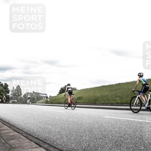 21.06.2026 - 29. Vierlanden-Triathlon H.Heesch http://msf.ph/oto/9908376 21.06.2026 14:43:37 Radfahren 1267, 1282, 1288 meine-sportfotos.de