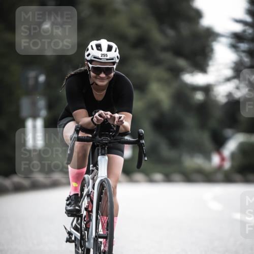 21.06.2026 - 29. Vierlanden-Triathlon H.Heesch http://msf.ph/oto/9908381 21.06.2026 09:25:09 Radfahren 25, 68, 255 meine-sportfotos.de