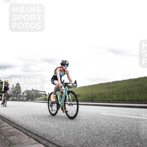 21.06.2026 - 29. Vierlanden-Triathlon H.Heesch http://msf.ph/oto/9908390 21.06.2026 14:43:41 Radfahren 1267, 1282, 1288 meine-sportfotos.de