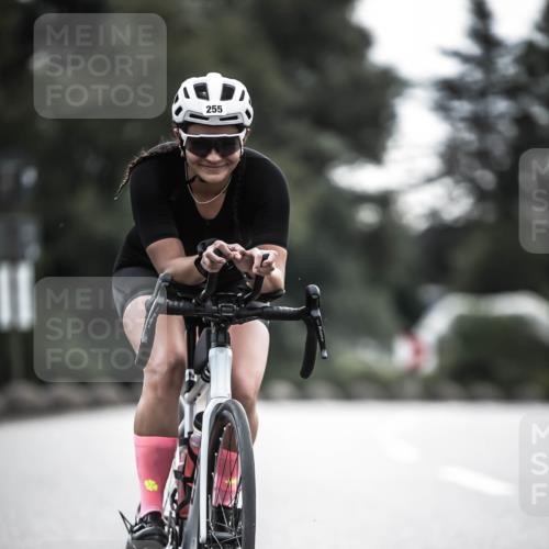 21.06.2026 - 29. Vierlanden-Triathlon H.Heesch http://msf.ph/oto/9908391 21.06.2026 09:25:09 Radfahren 25, 68, 255 meine-sportfotos.de