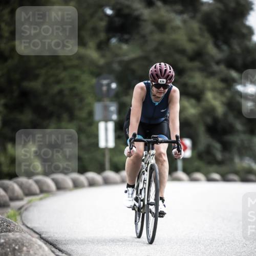 21.06.2026 - 29. Vierlanden-Triathlon H.Heesch http://msf.ph/oto/9908392 21.06.2026 11:51:01 Radfahren 233, 235, 259, 836 meine-sportfotos.de