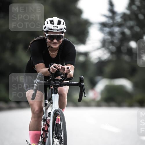 21.06.2026 - 29. Vierlanden-Triathlon H.Heesch http://msf.ph/oto/9908396 21.06.2026 09:25:09 Radfahren 25, 68, 255 meine-sportfotos.de