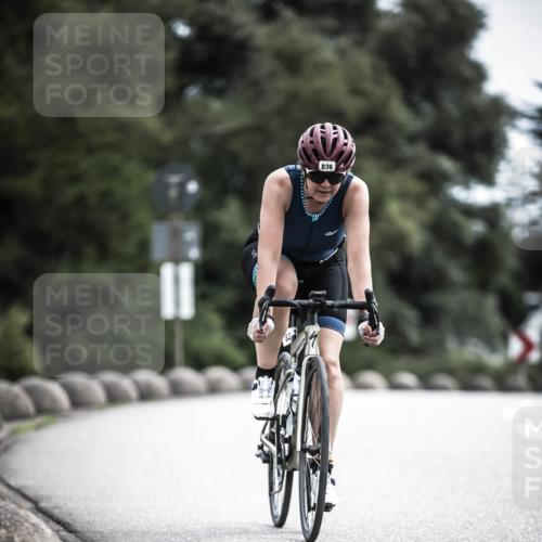 21.06.2026 - 29. Vierlanden-Triathlon H.Heesch http://msf.ph/oto/9908401 21.06.2026 11:51:01 Radfahren 233, 235, 259, 836 meine-sportfotos.de