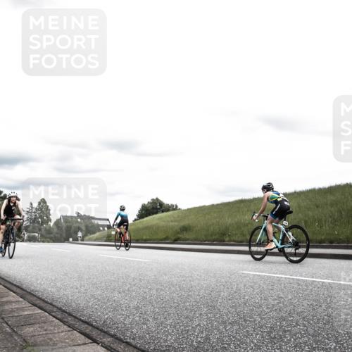 21.06.2026 - 29. Vierlanden-Triathlon H.Heesch http://msf.ph/oto/9908419 21.06.2026 14:43:49 Radfahren 1230, 1273, 1276 meine-sportfotos.de