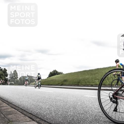 21.06.2026 - 29. Vierlanden-Triathlon H.Heesch http://msf.ph/oto/9908422 21.06.2026 14:43:50 Radfahren 1230, 1273, 1276 meine-sportfotos.de