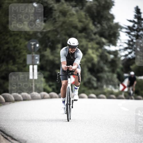 21.06.2026 - 29. Vierlanden-Triathlon H.Heesch http://msf.ph/oto/9908423 21.06.2026 11:51:41 Radfahren 260, 632, 727 meine-sportfotos.de