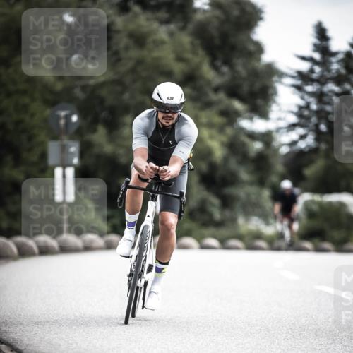 21.06.2026 - 29. Vierlanden-Triathlon H.Heesch http://msf.ph/oto/9908441 21.06.2026 11:51:41 Radfahren 260, 632, 727 meine-sportfotos.de