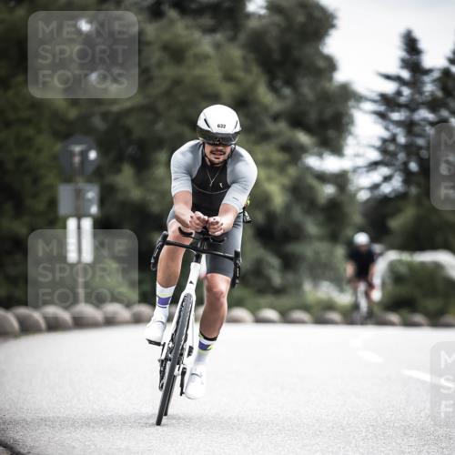 21.06.2026 - 29. Vierlanden-Triathlon H.Heesch http://msf.ph/oto/9908444 21.06.2026 11:51:41 Radfahren 260, 632, 727 meine-sportfotos.de