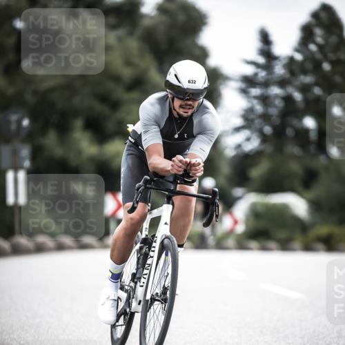 21.06.2026 - 29. Vierlanden-Triathlon H.Heesch http://msf.ph/oto/9908466 21.06.2026 11:51:42 Radfahren 260, 632, 727 meine-sportfotos.de