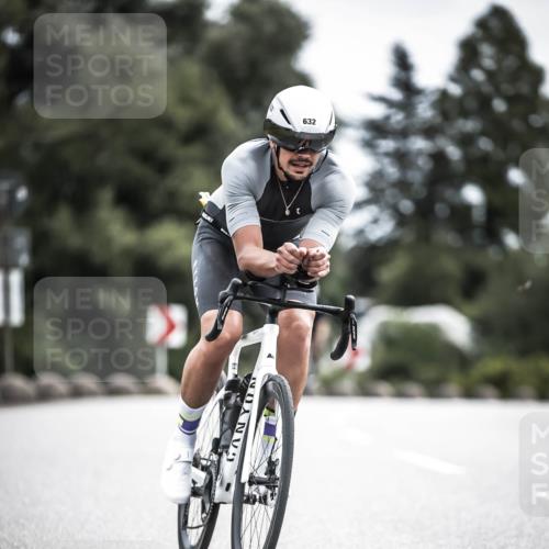 21.06.2026 - 29. Vierlanden-Triathlon H.Heesch http://msf.ph/oto/9908468 21.06.2026 11:51:42 Radfahren 260, 632, 727 meine-sportfotos.de