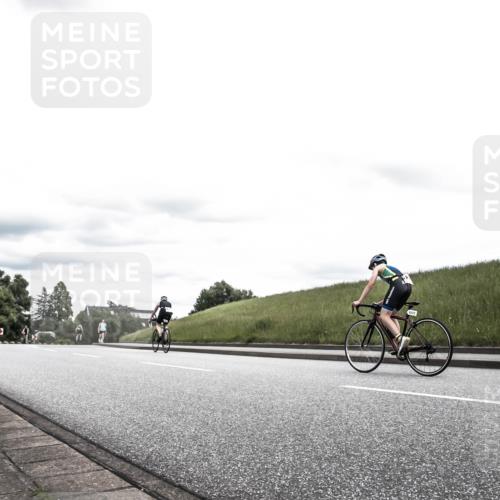 21.06.2026 - 29. Vierlanden-Triathlon H.Heesch http://msf.ph/oto/9908469 21.06.2026 14:44:02 Radfahren  meine-sportfotos.de