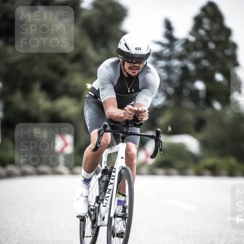 21.06.2026 - 29. Vierlanden-Triathlon H.Heesch http://msf.ph/oto/9908471 21.06.2026 11:51:42 Radfahren 260, 632, 727 meine-sportfotos.de