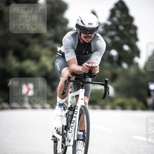 21.06.2026 - 29. Vierlanden-Triathlon H.Heesch http://msf.ph/oto/9908477 21.06.2026 11:51:42 Radfahren 260, 632, 727 meine-sportfotos.de