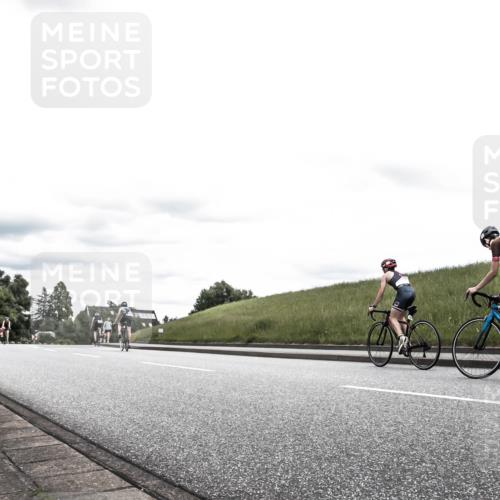 21.06.2026 - 29. Vierlanden-Triathlon H.Heesch http://msf.ph/oto/9908488 21.06.2026 14:44:04 Radfahren 1290 meine-sportfotos.de