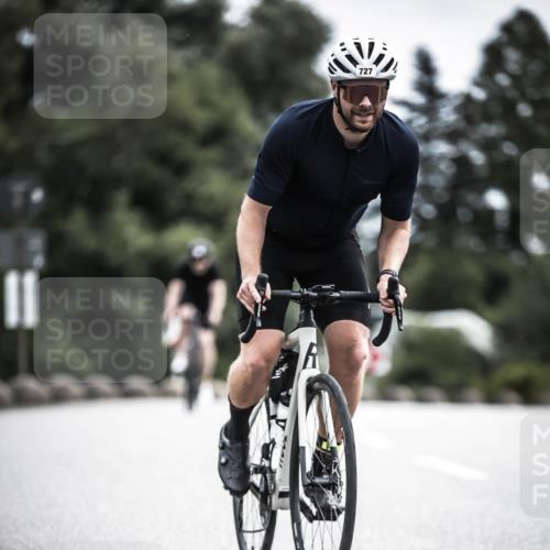 21.06.2026 - 29. Vierlanden-Triathlon H.Heesch http://msf.ph/oto/9908528 21.06.2026 11:51:47 Radfahren 20, 260, 633, 727, 876 meine-sportfotos.de
