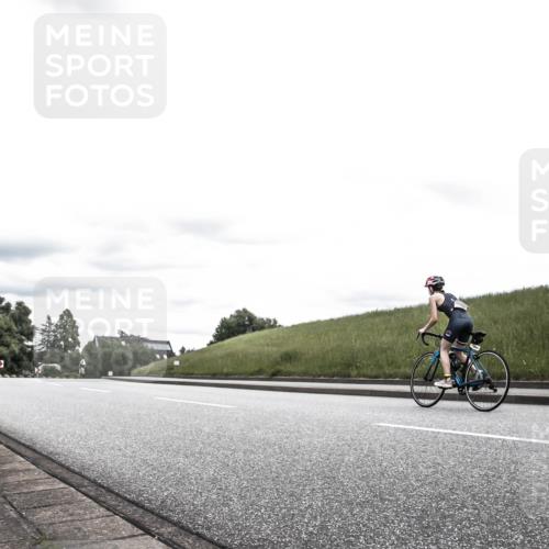 21.06.2026 - 29. Vierlanden-Triathlon H.Heesch http://msf.ph/oto/9908529 21.06.2026 14:44:32 Radfahren  meine-sportfotos.de