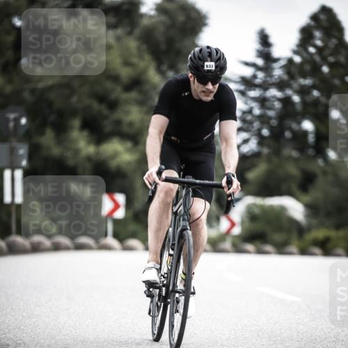 21.06.2026 - 29. Vierlanden-Triathlon H.Heesch http://msf.ph/oto/9908543 21.06.2026 11:51:50 Radfahren 20, 92, 260, 633, 727, 876 meine-sportfotos.de