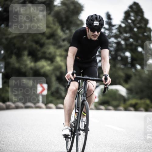 21.06.2026 - 29. Vierlanden-Triathlon H.Heesch http://msf.ph/oto/9908547 21.06.2026 11:51:50 Radfahren 20, 92, 260, 633, 727, 876 meine-sportfotos.de