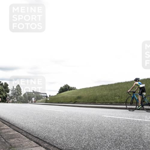 21.06.2026 - 29. Vierlanden-Triathlon H.Heesch http://msf.ph/oto/9908548 21.06.2026 14:45:34 Radfahren 1261 meine-sportfotos.de