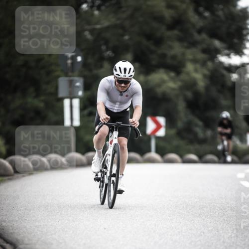 21.06.2026 - 29. Vierlanden-Triathlon H.Heesch http://msf.ph/oto/9908553 21.06.2026 09:25:55 Radfahren 72, 294 meine-sportfotos.de