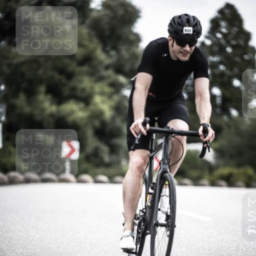 21.06.2026 - 29. Vierlanden-Triathlon H.Heesch http://msf.ph/oto/9908554 21.06.2026 11:51:50 Radfahren 20, 92, 260, 633, 727, 876 meine-sportfotos.de